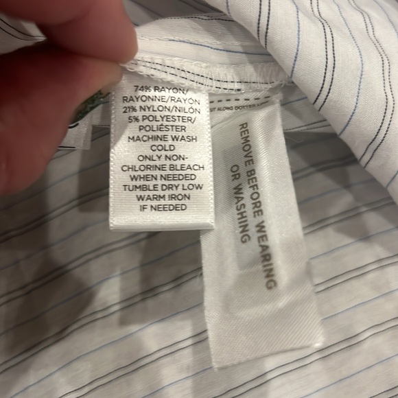 NWOT. Ann Taylor Loft Top. White with Blur Stripes. SZ XS - Picture 9 of 10